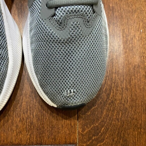 Nike Womens Downshifter 9 AQ7486-004 Gray Running Shoes Sneakers Size 11 - Picture 4 of 9